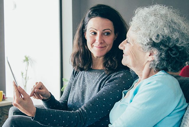 Cuidadores formais e informais. Quais as diferenças?